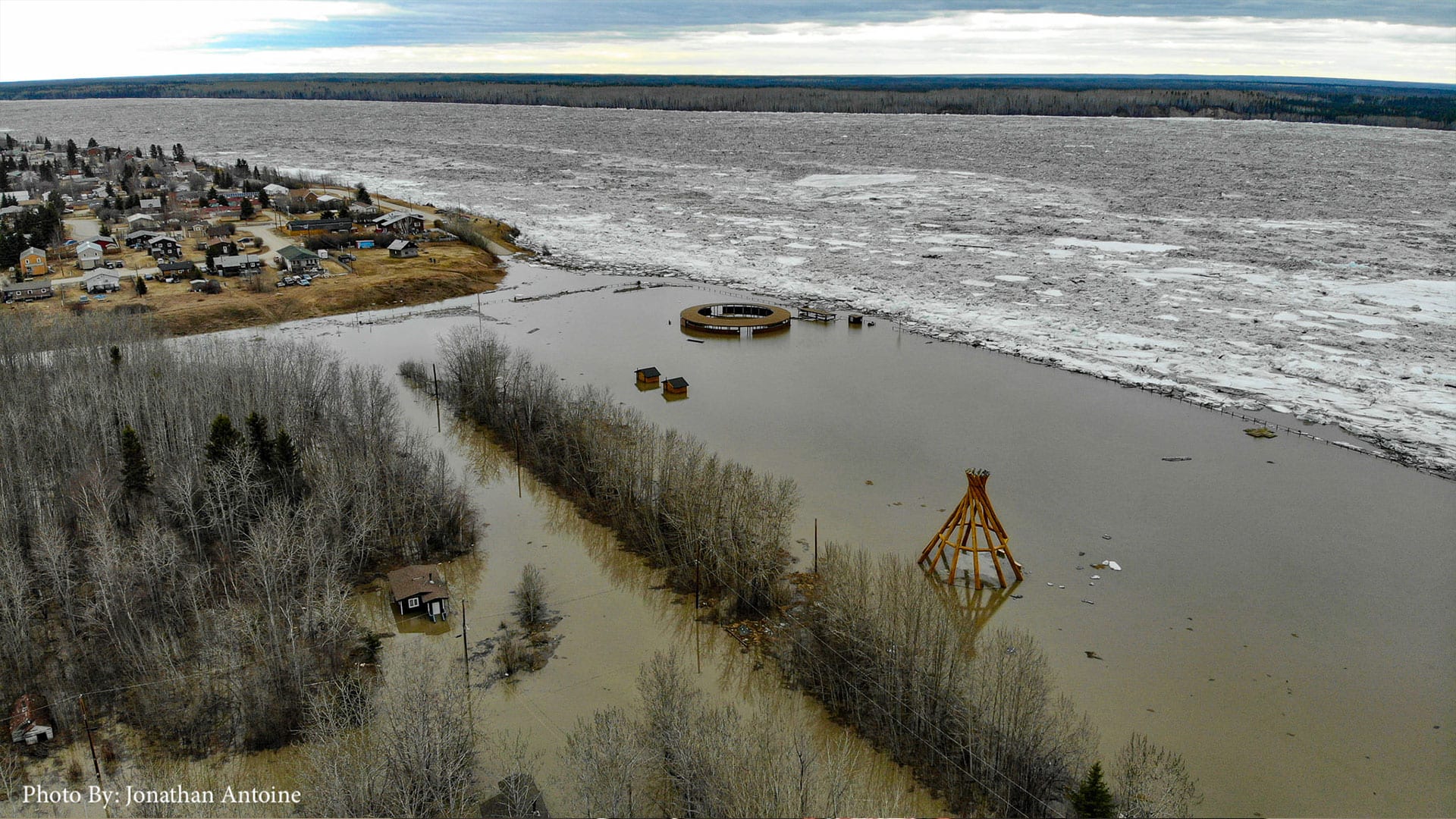Spring flooding forces evacuations in the Northwest Territories