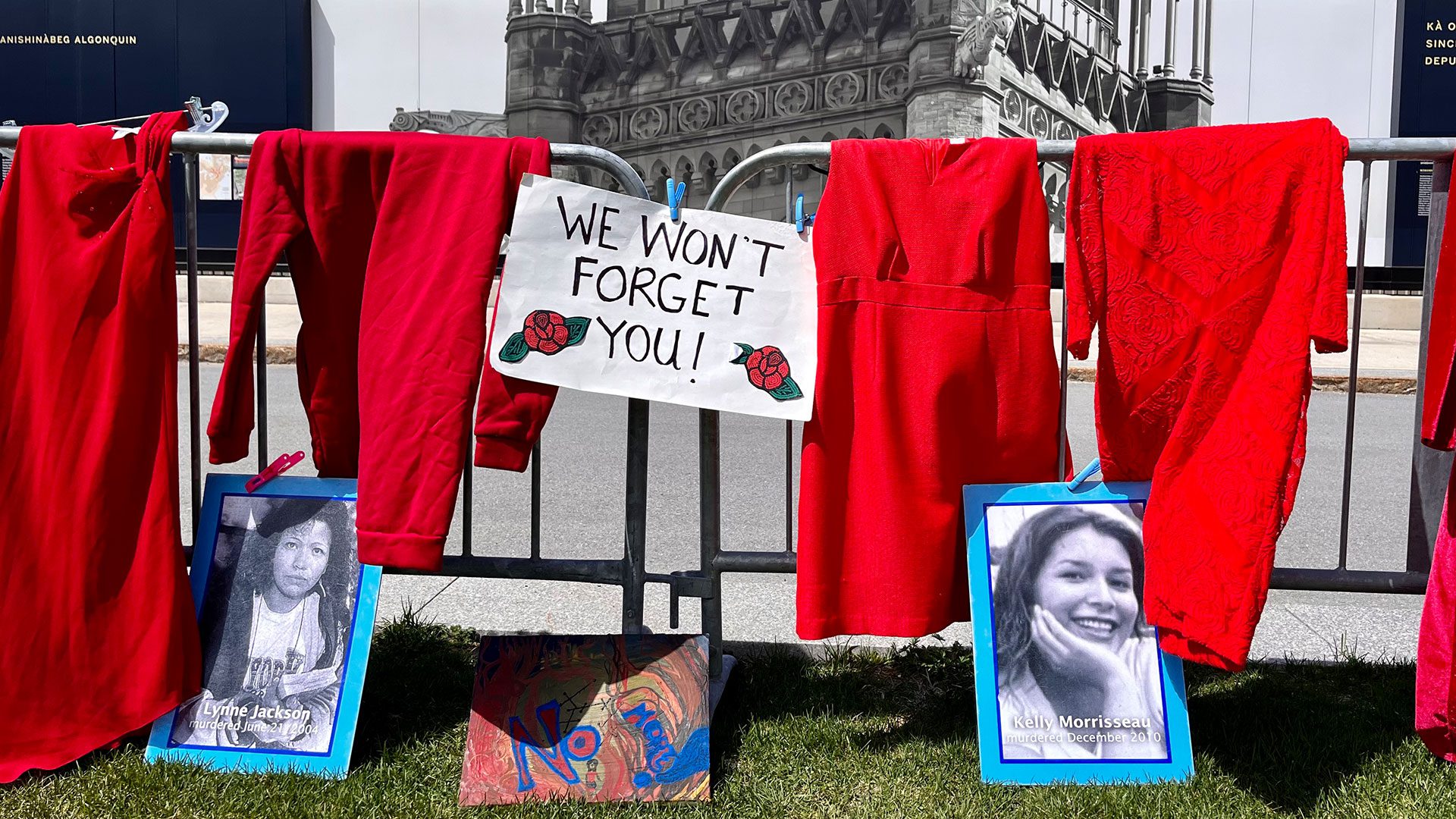 ottawa-honours-red-dress-day-advocates-call-for-funding-red-dress