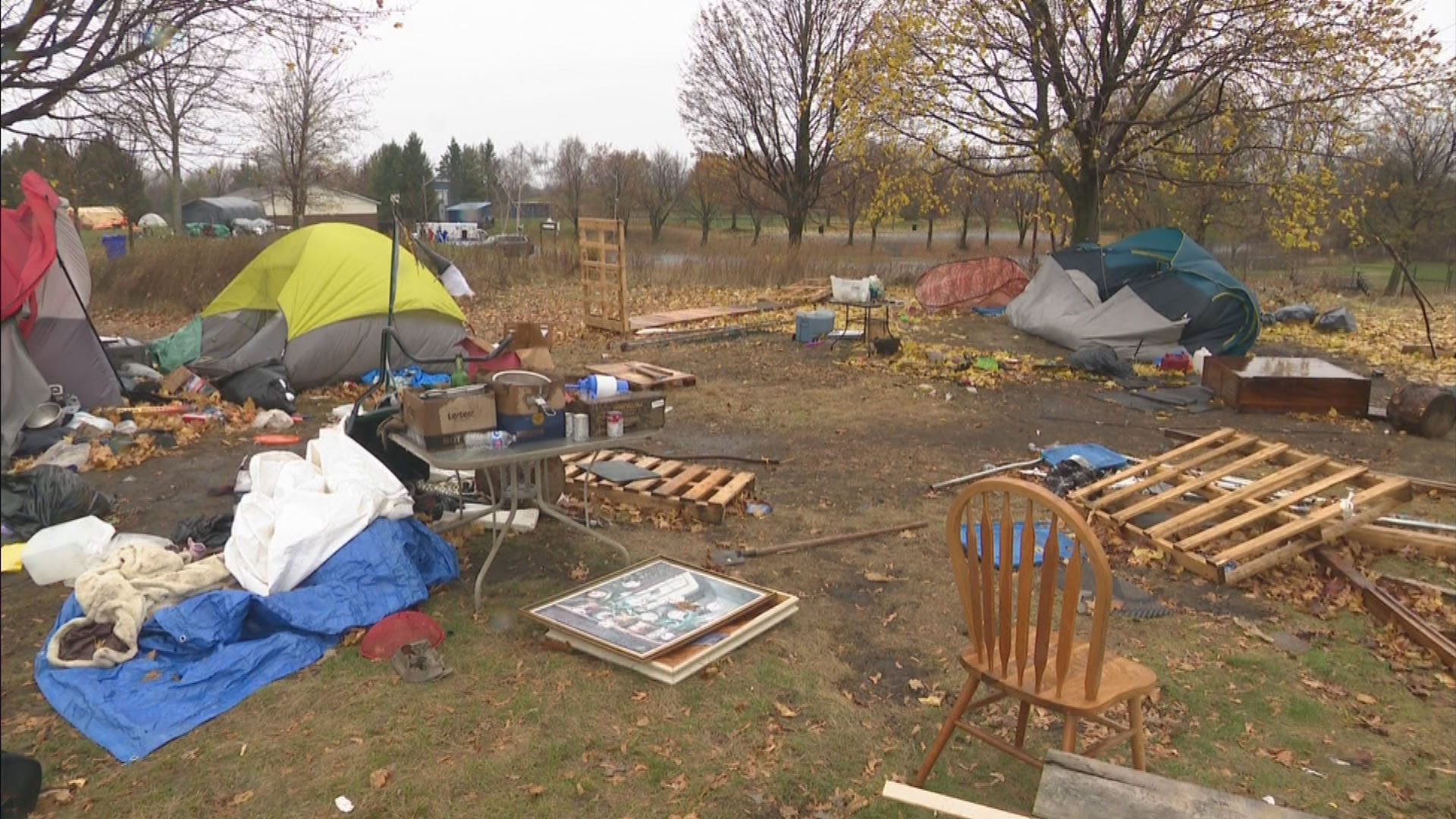 Mohawk woman helps daughter grieve after homeless camp death